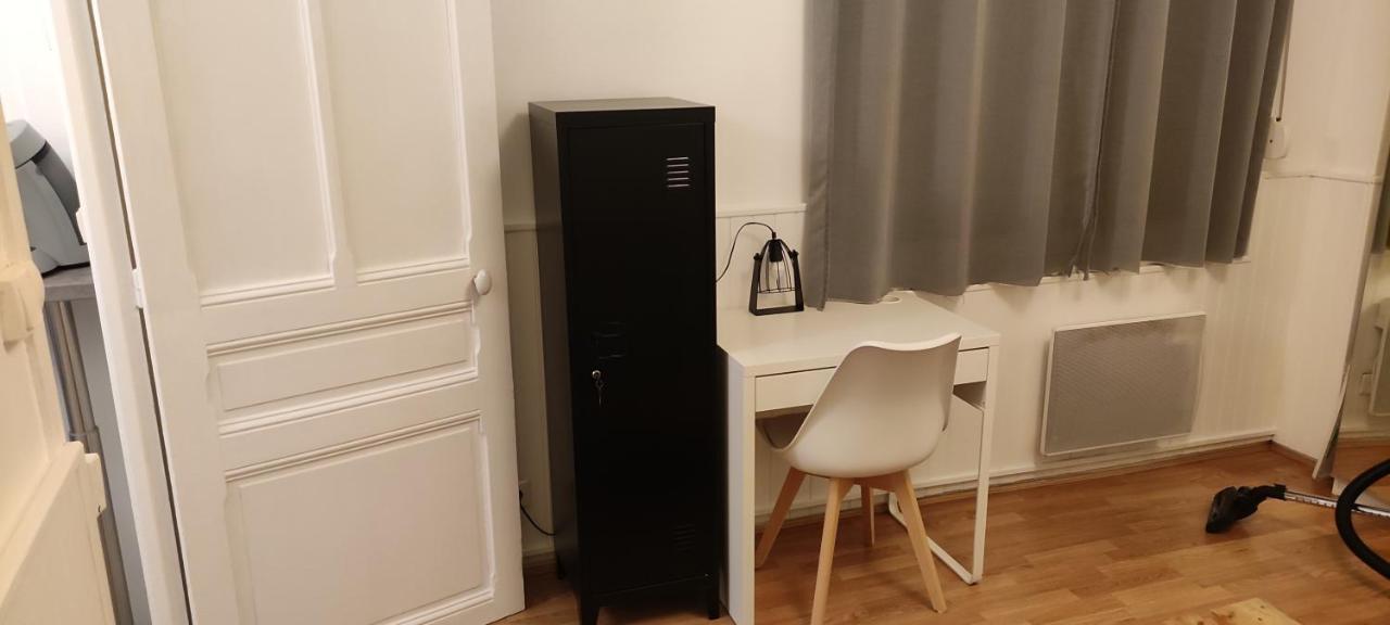 Ferienwohnung Le Barbatre Reims Exterior foto